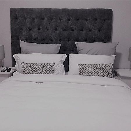 Sapphire Court Bed and Breakfast Gaborone Eksteriør billede